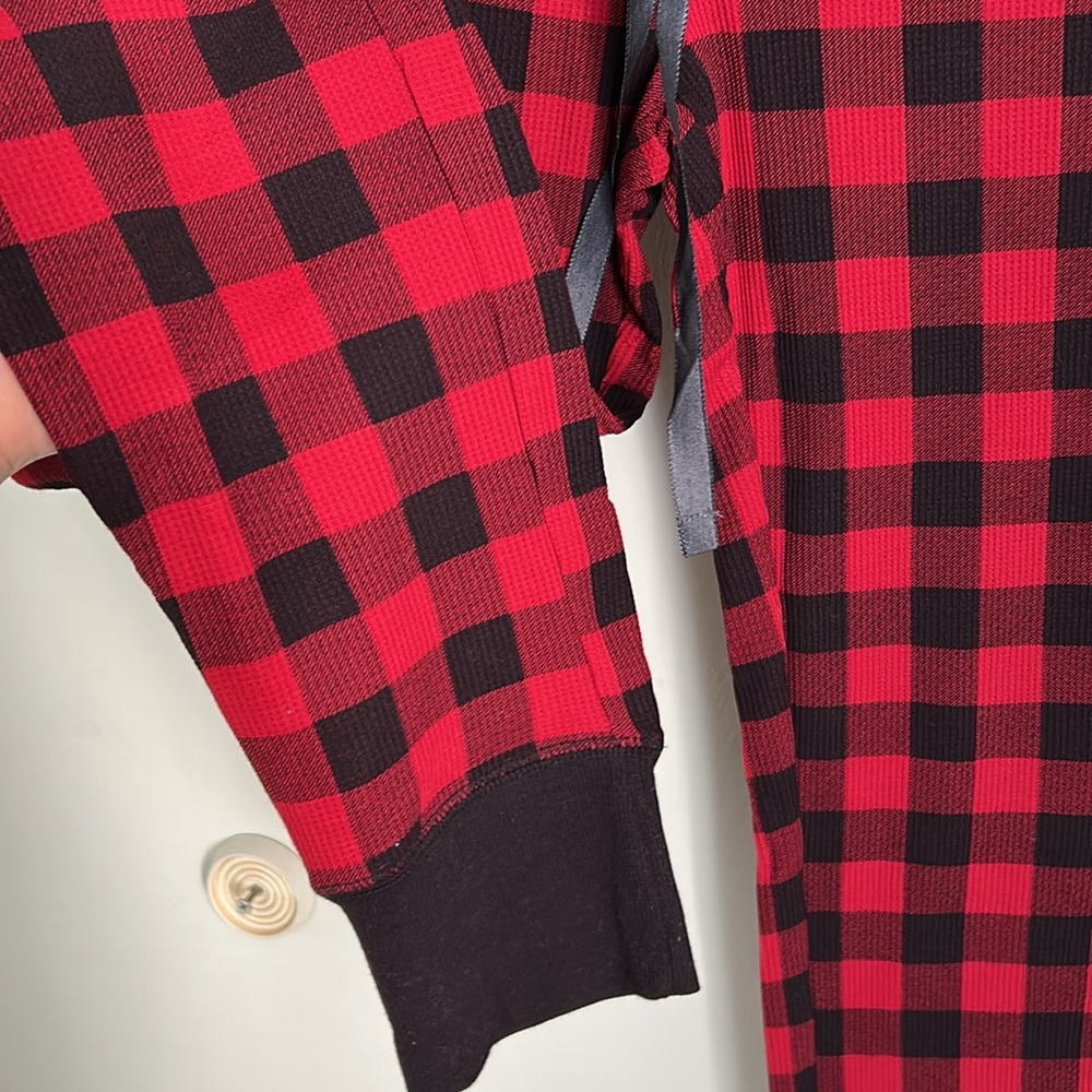 Eddie Bauer Scarlet and Black Plaid Sleep Pants - Picture 4 of 8